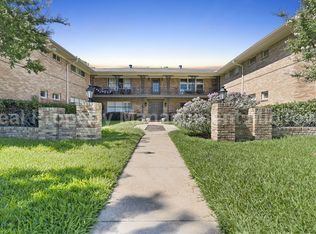 6127 Bandera Ave APT B, Dallas, TX 75225