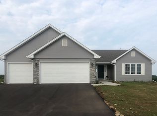 3690 Eagles Ridge Dr, Beloit, WI 53511