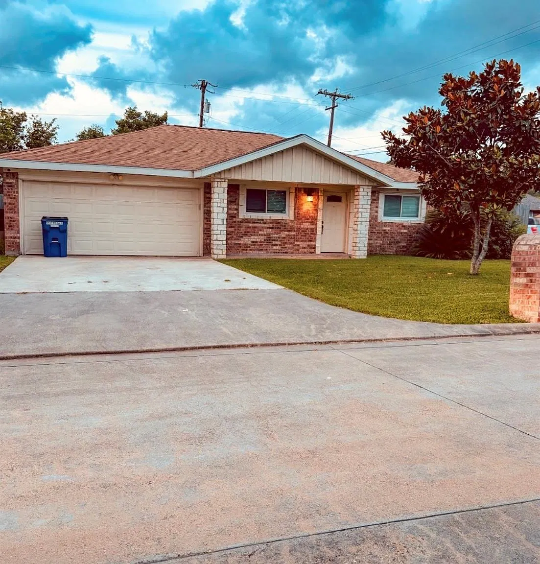 4 bed, 2.0 bath, 1540 sqft, $2,000 — Photo 3