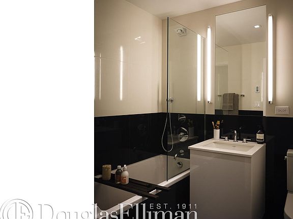 3rd image of 666 W End Ave APT 9C