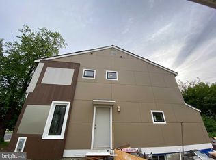 2108 W 10th St, Chester, PA 19013