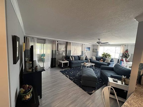 2nd image of 4387 Kings Dr #210