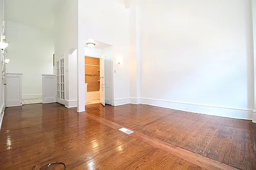 2122 Walnut St #1F Photo 1