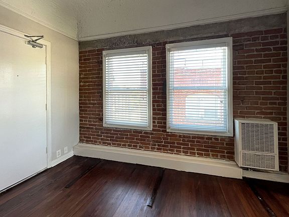 4th image of 157 S Catalina St APT 302
