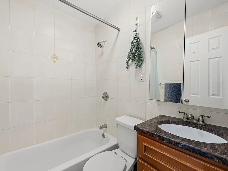25 Bogart St #3N — Photo 3
