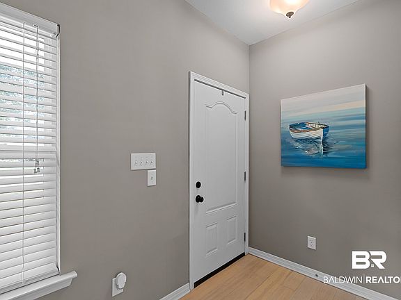 5th image of 22713 Circle Dr