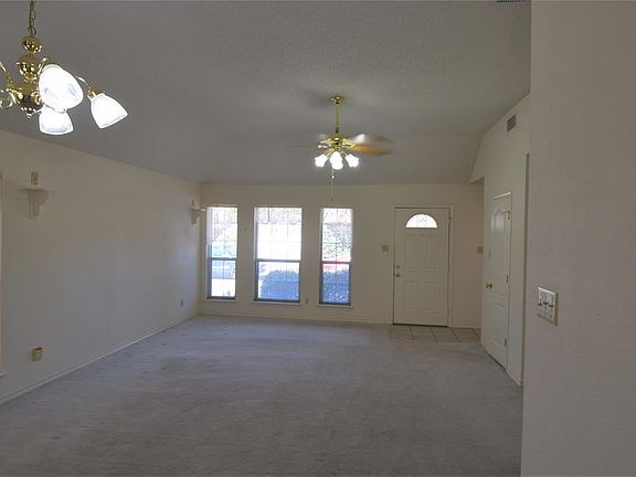 4th image of 1089 Lytle Creek Dr