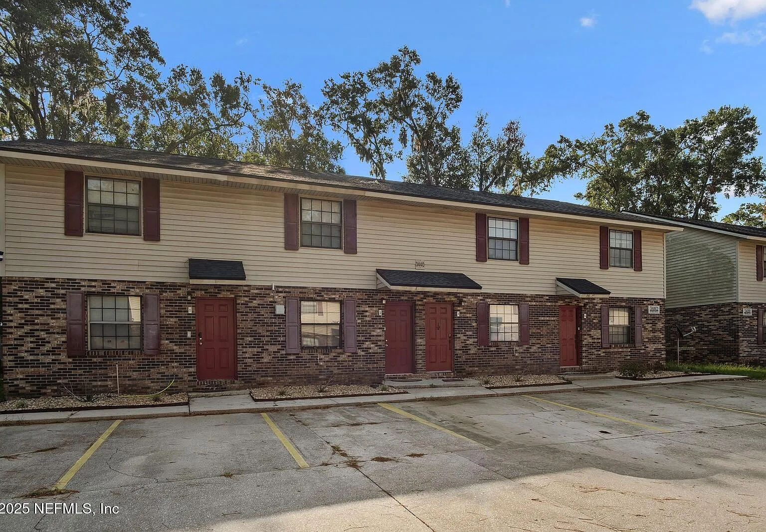 2 bed, 2.5 bath, 1258 sqft, $1,395 — Photo 1