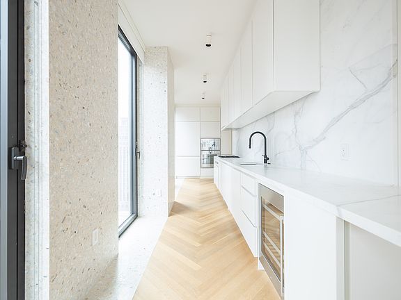 2nd image of 16 W 40th St APT 30B