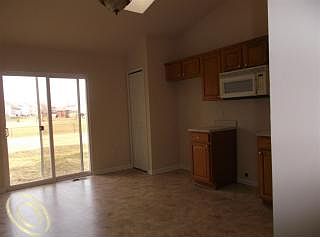 2nd image of 1812 Savannah Ln