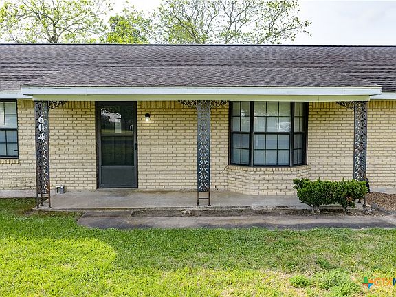 2nd image of 604 Cannon Rd