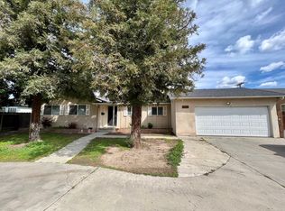 2328 S Court St, Visalia, CA 93277