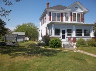 1611 Regent Rd, Topping, VA 23169