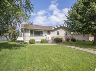 15 C Hayes Ct, Superior, WI 54880