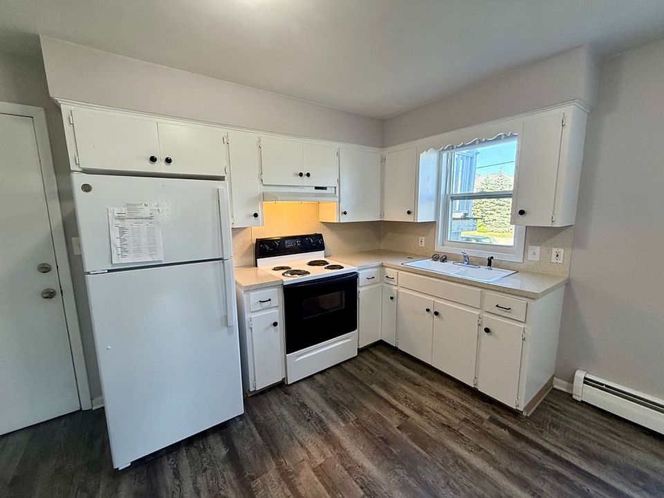 1st image of 11075 52nd Ave #4