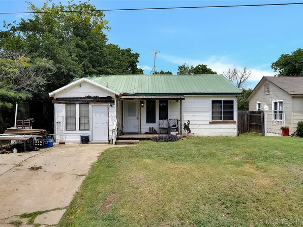 620 W Tishomingo Ave, Sulphur, OK 73086