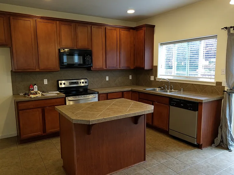 14409 NE 9th Ct — Photo 9