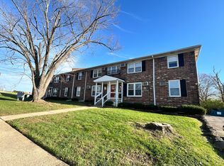 9900 Merioneth Dr APT 15, Louisville, KY 40299