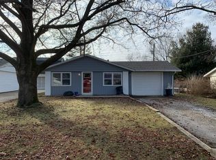 1995 N Evandale Dr, Decatur, IL 62526