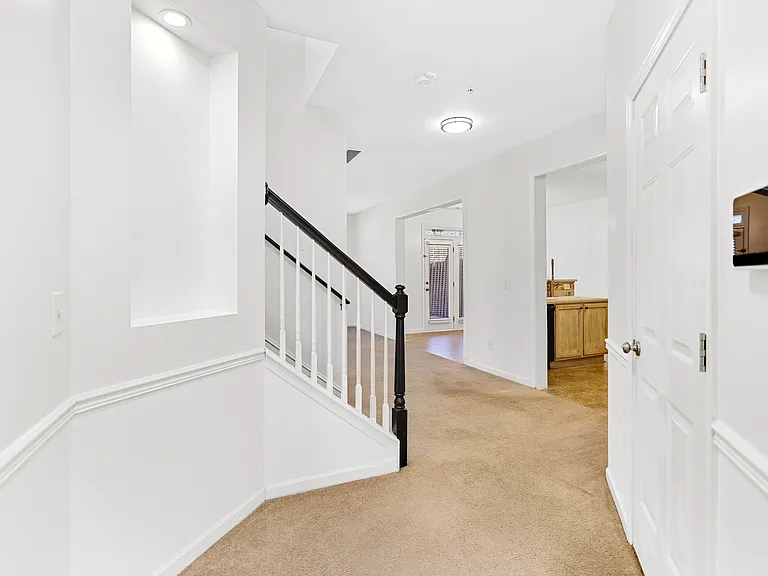 33 Tahoe Dr — Photo 8