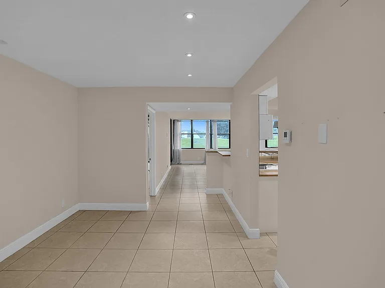 16300 Golf Club Rd #109 — Photo 3