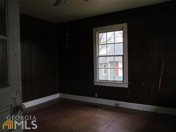 5th image of 200 Granite St