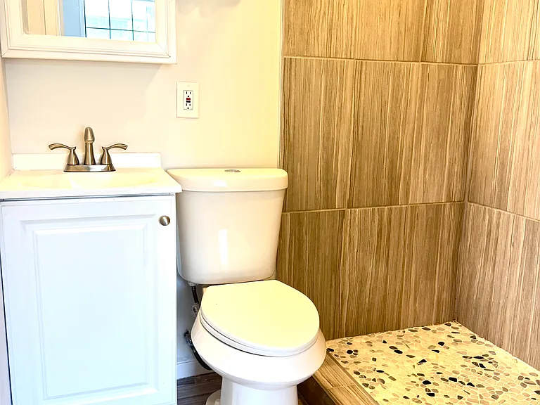 5326 Columbia Ave — Photo 4