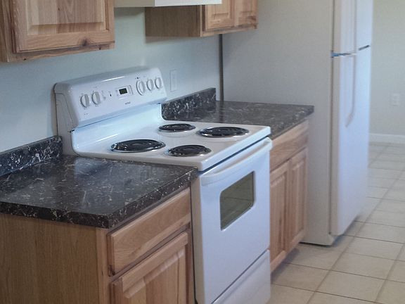 Kitchen (range-side)