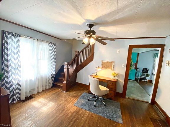 4th image of 817 N Lincoln Ave
