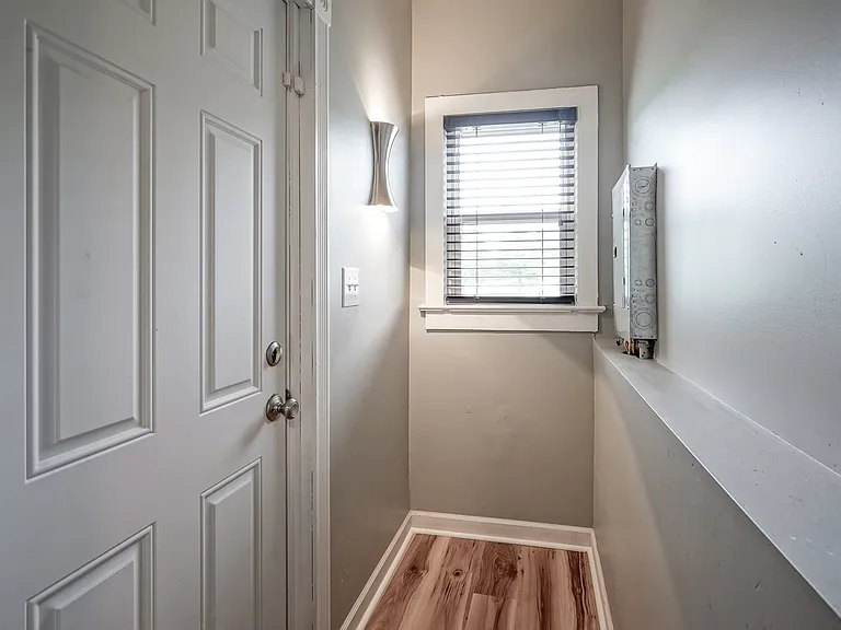 17 N Randolph St — Photo 18