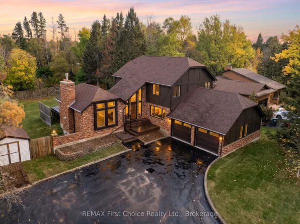 2110 Whitegates Dr, Thunder Bay, ON P7K 1G2