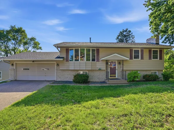 5216 Taylor St NE, Fridley, MN 55421