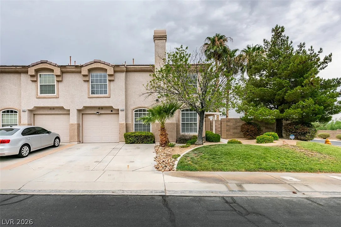 3 bed, 2.5 bath, 1508 sqft, $1,695 — Photo 1