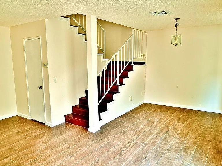 1533 S Del Mar Ave #K — Photo 7