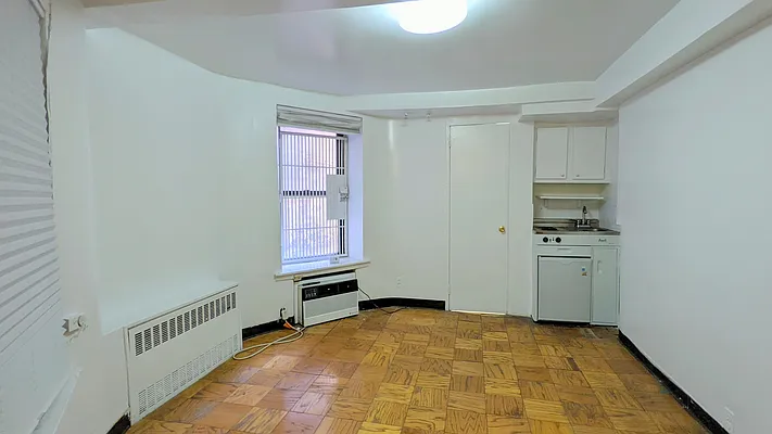 Rented by Douglas Elliman | media 8