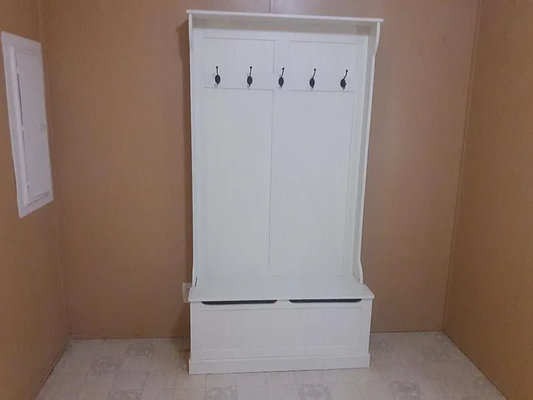 Mud Room opposite the laundry
