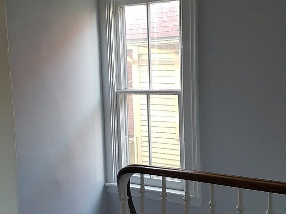 3rd image of 30 Livingston St #2