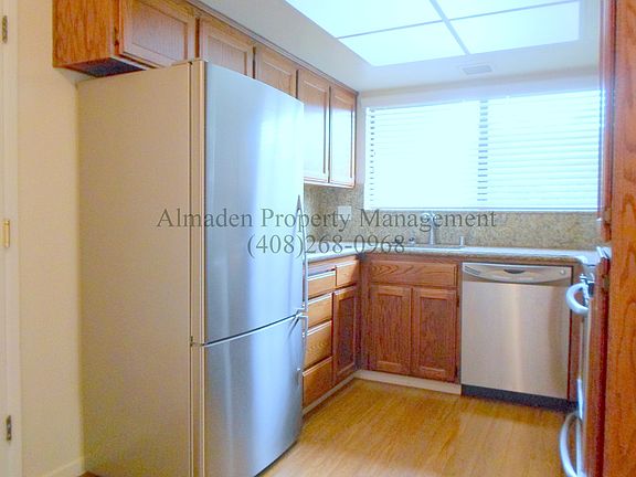 3rd image of 20451 Kirkmont Dr