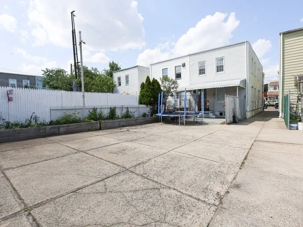 104-16 Rosita Place image 14 of 15