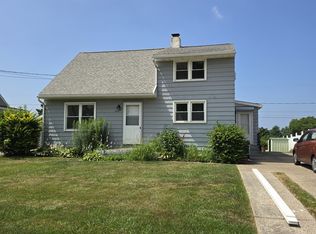 2424 E 43rd St, Erie, PA 16510