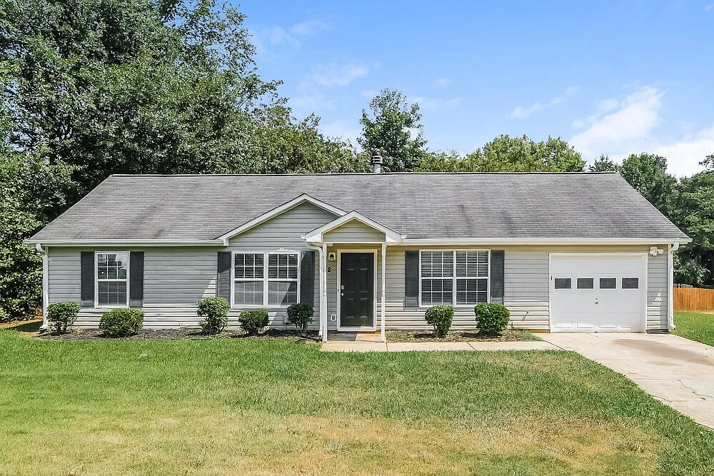 3 bed, 2.0 bath, 1204 sqft, $1,775 — Photo 1