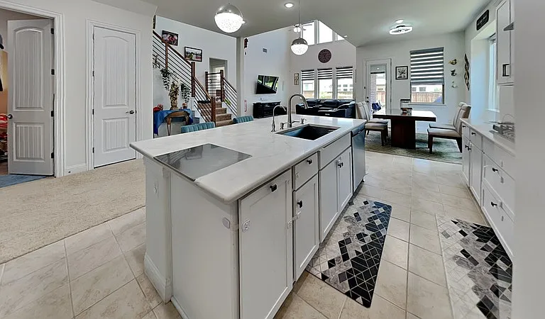 2931 Genevieve Ln — Photo 9
