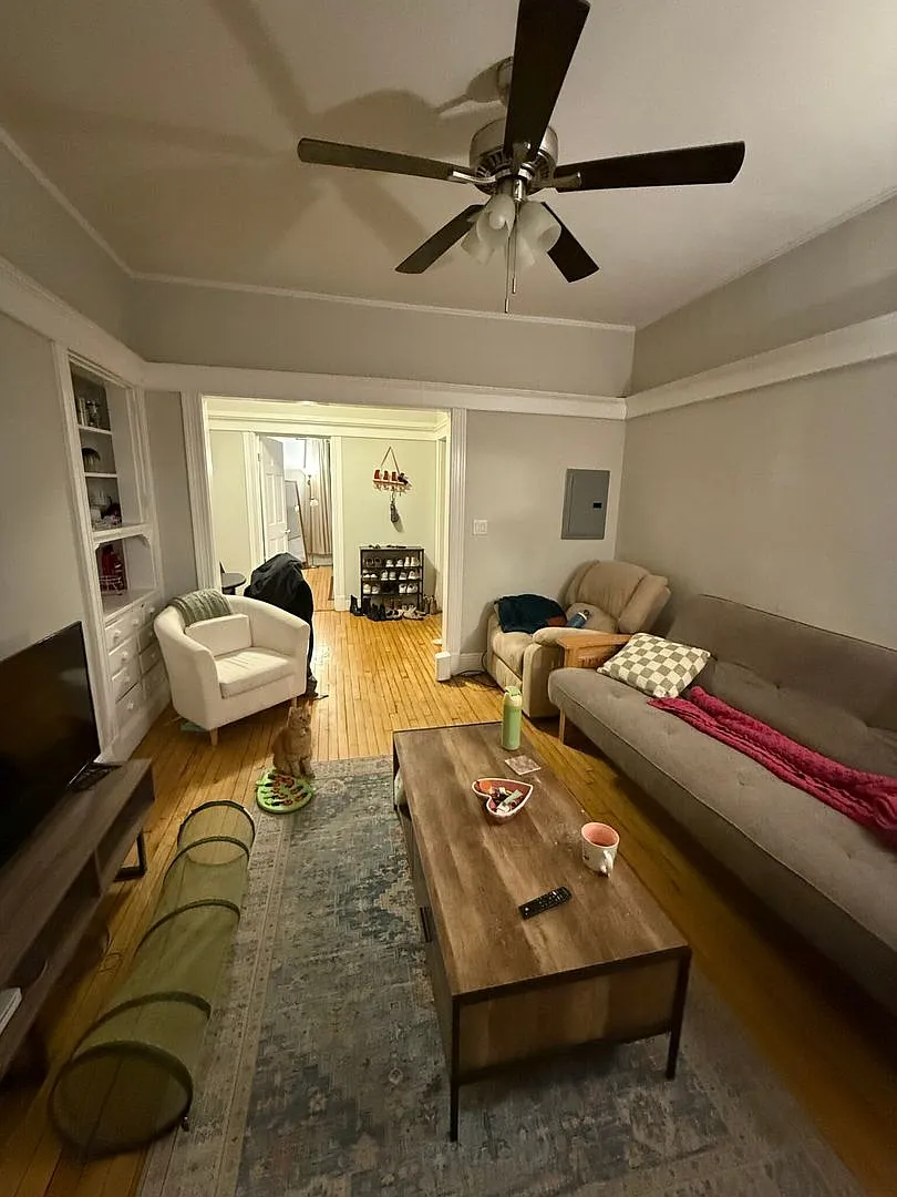 Beautiful 3 bed in Allston..... — Photo 4