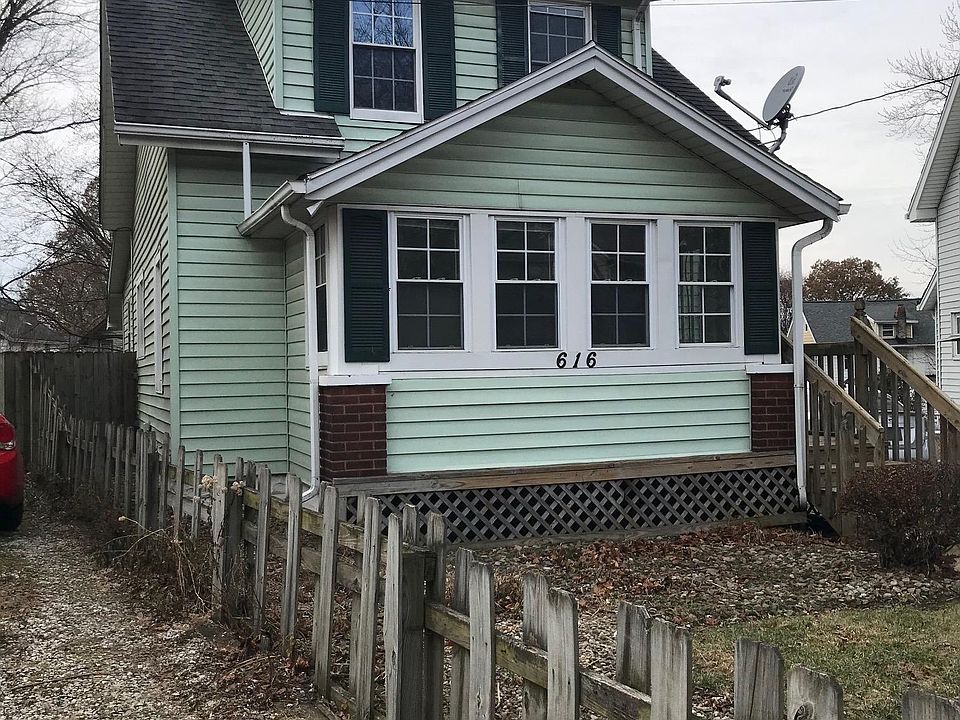 1st image of 616 Hallie Ave
