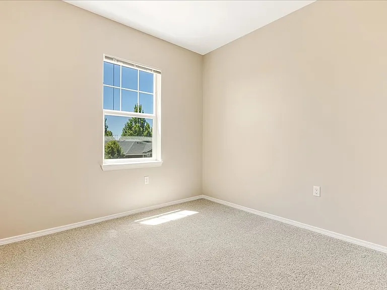 Hawk's Point Apartments — Photo 50