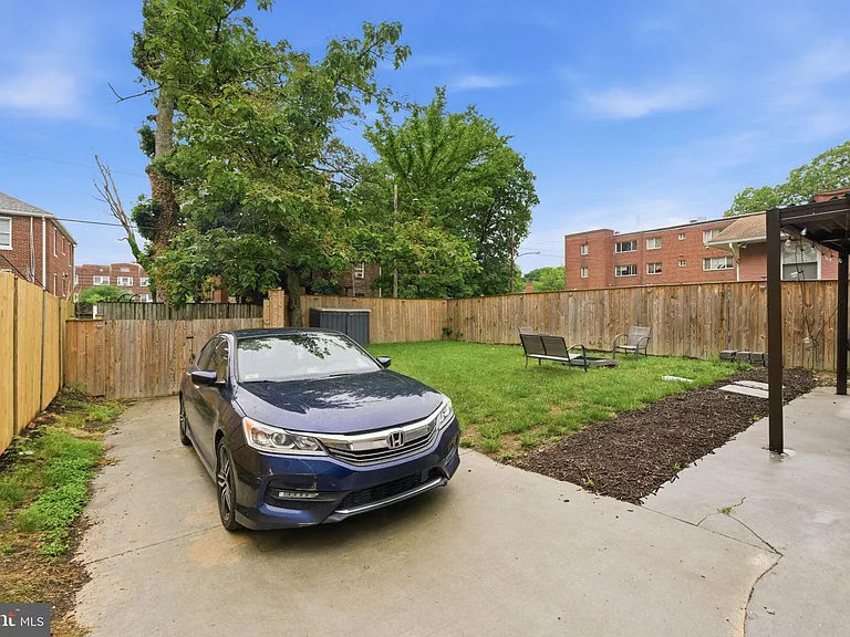 517 Lebaum St SE — Photo 52