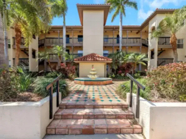 2400 Feather Sound Dr, Clearwater, FL