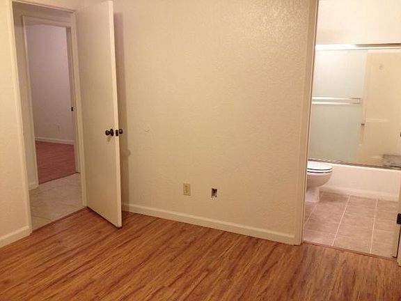 4th image of 3937 Harvestwood Cir