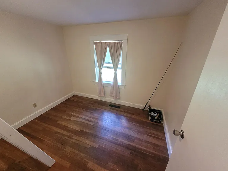 196 Forest Ave — Photo 11