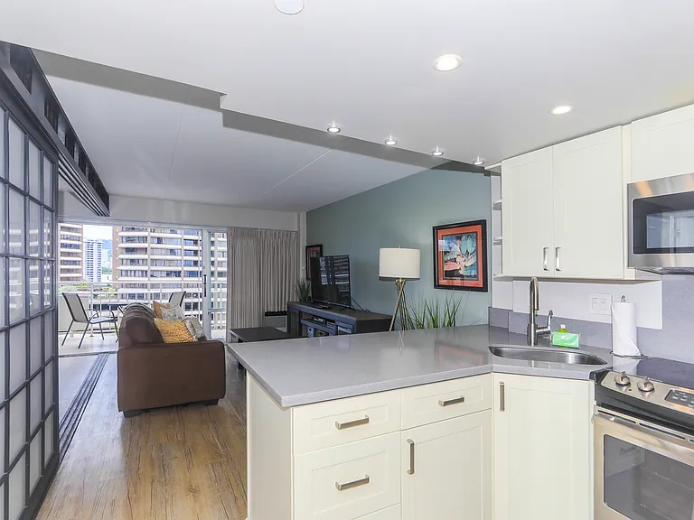 1777 Ala Moana Blvd #1017 — Photo 8